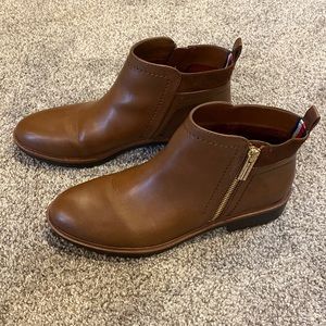 Tommy Hilfiger brown boots
